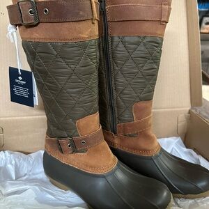 Sperry Women's Quilted Brown and Green Boots